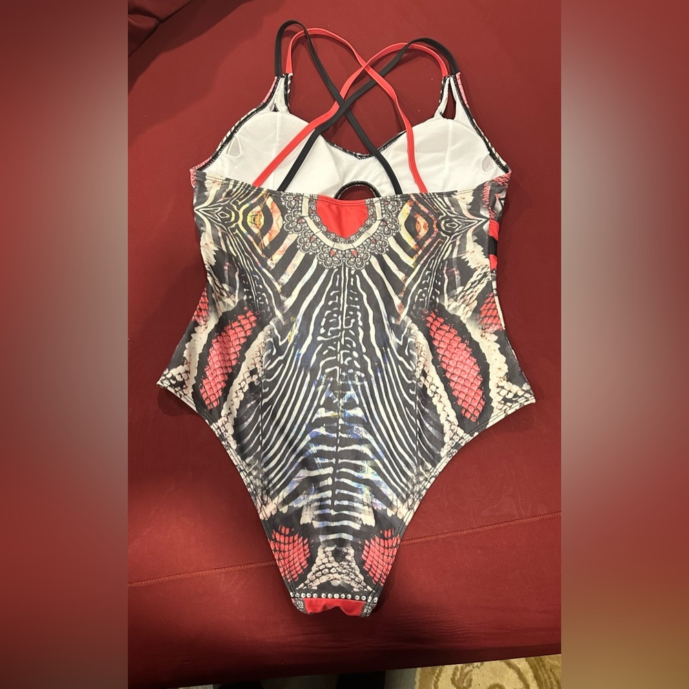Swimsuit - Picture 2 of 5